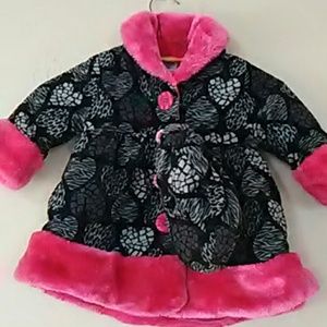 Adorable Penelope  Mack coat size 12 months